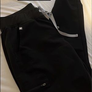 Figs Zamora tall black jogger scrubs.